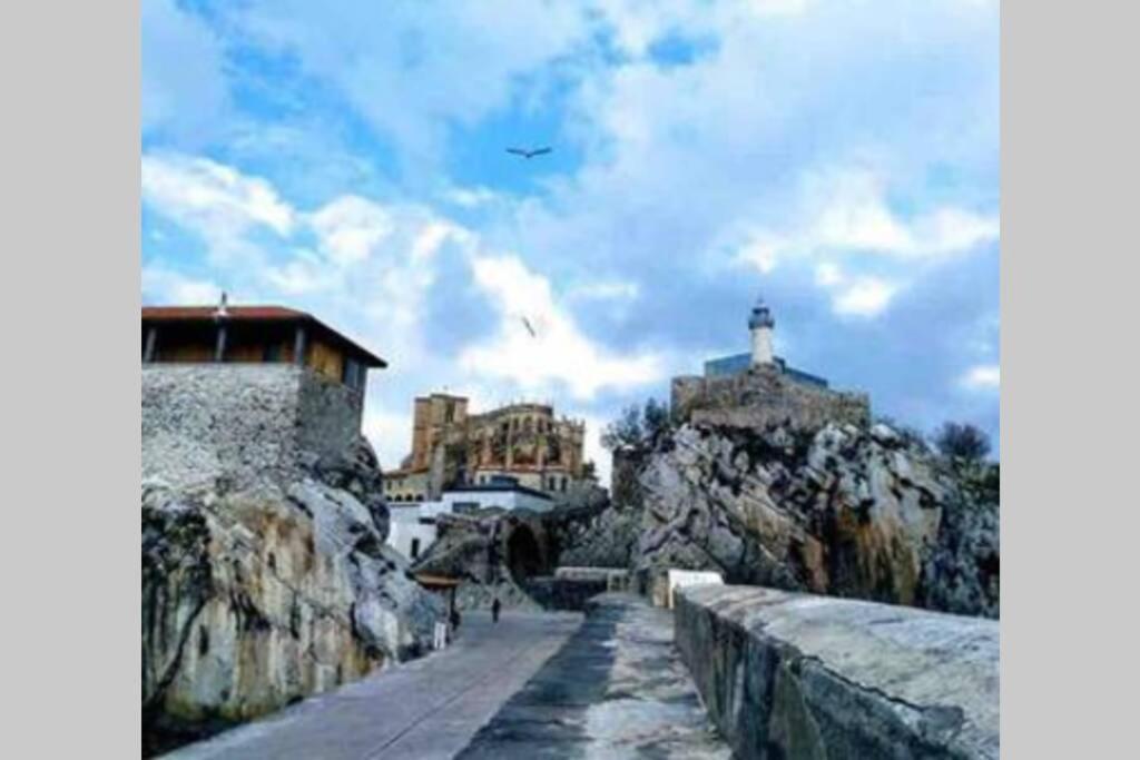 Castro Holidays - Centrico Piscina Urbanizacion Garaje Gratis Кастро-Урдіалес Екстер'єр фото