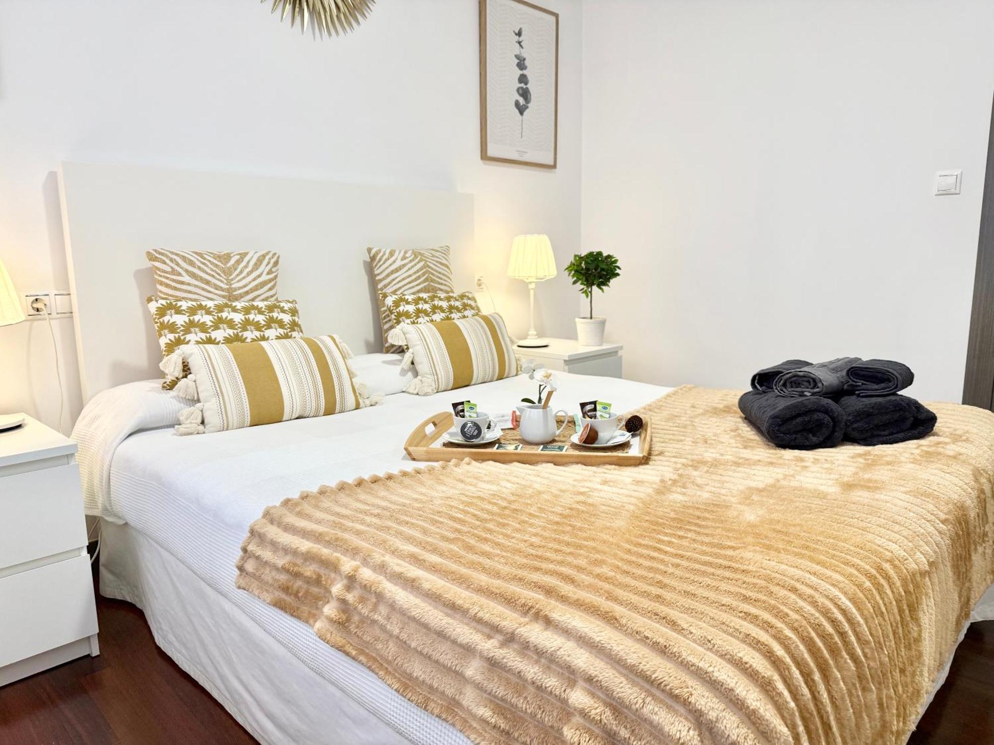 Castro Holidays - Centrico Piscina Urbanizacion Garaje Gratis Кастро-Урдіалес Екстер'єр фото