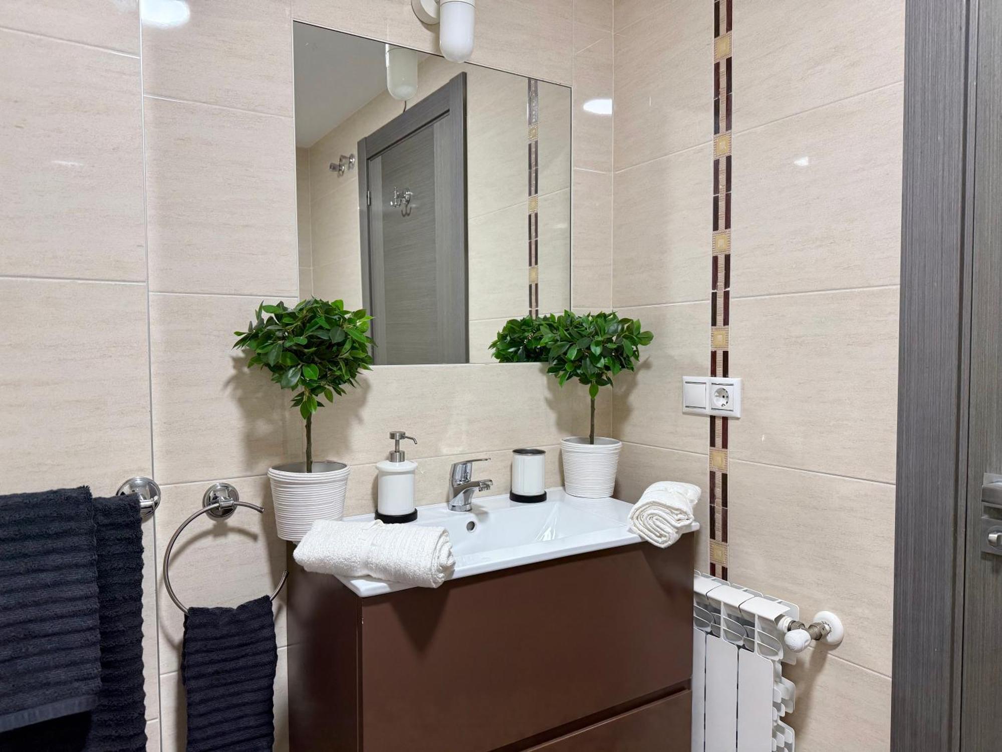 Castro Holidays - Centrico Piscina Urbanizacion Garaje Gratis Кастро-Урдіалес Екстер'єр фото
