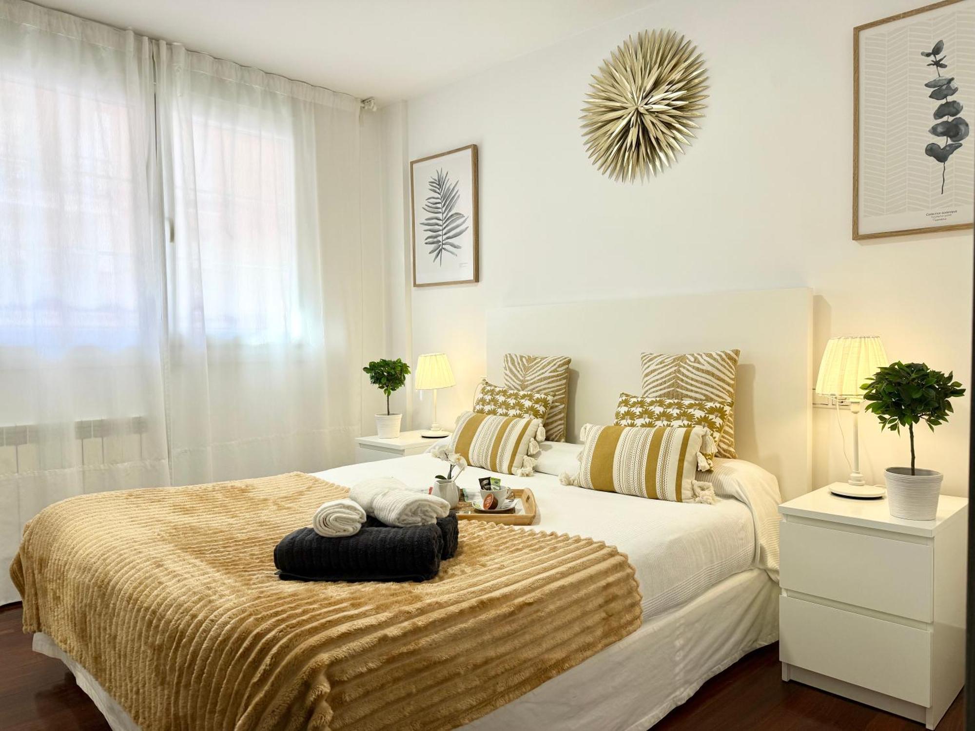 Castro Holidays - Centrico Piscina Urbanizacion Garaje Gratis Кастро-Урдіалес Екстер'єр фото