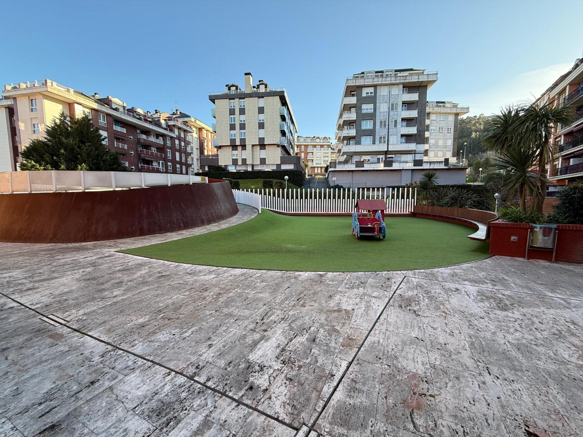 Castro Holidays - Centrico Piscina Urbanizacion Garaje Gratis Кастро-Урдіалес Екстер'єр фото