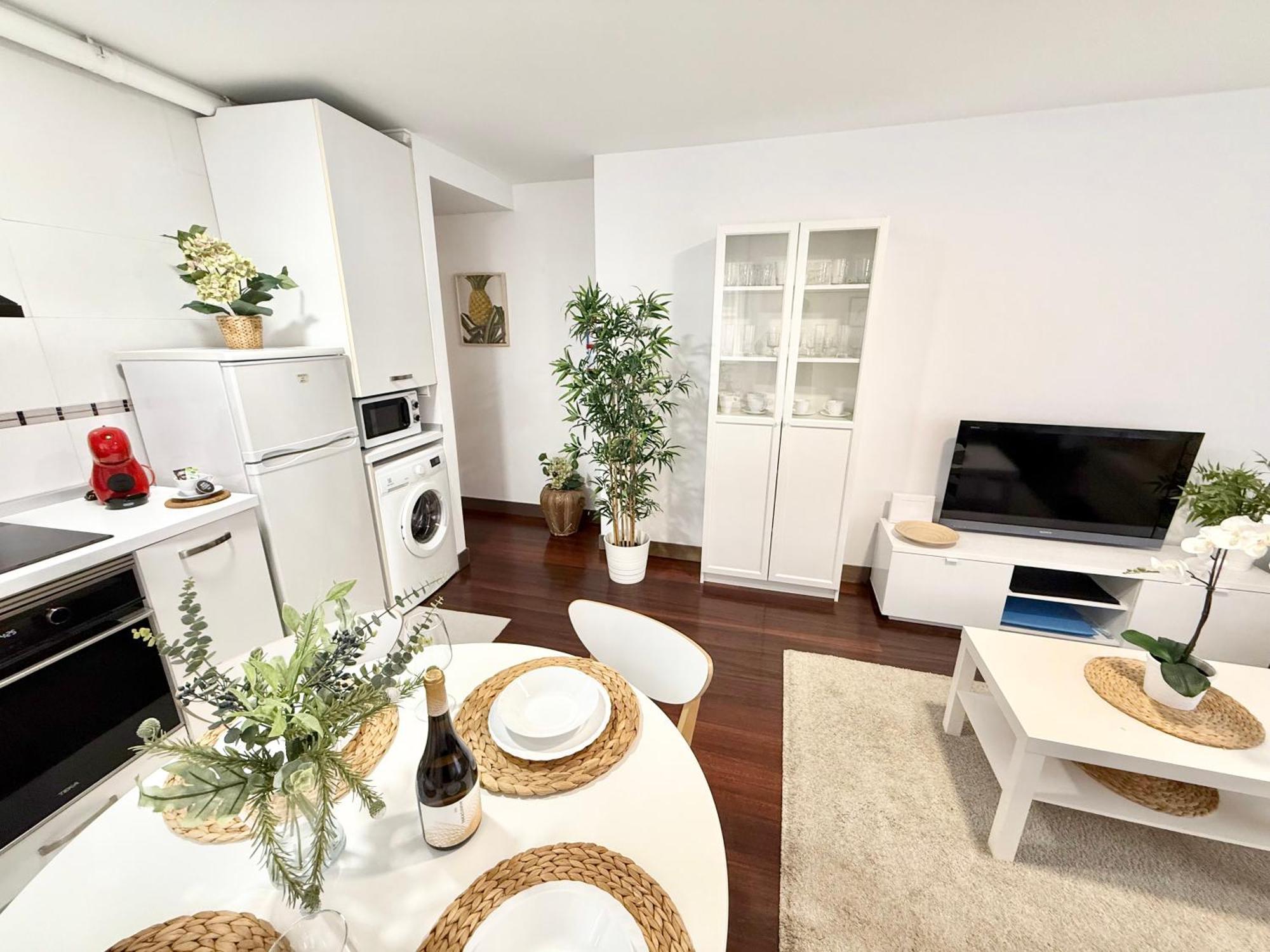 Castro Holidays - Centrico Piscina Urbanizacion Garaje Gratis Кастро-Урдіалес Екстер'єр фото