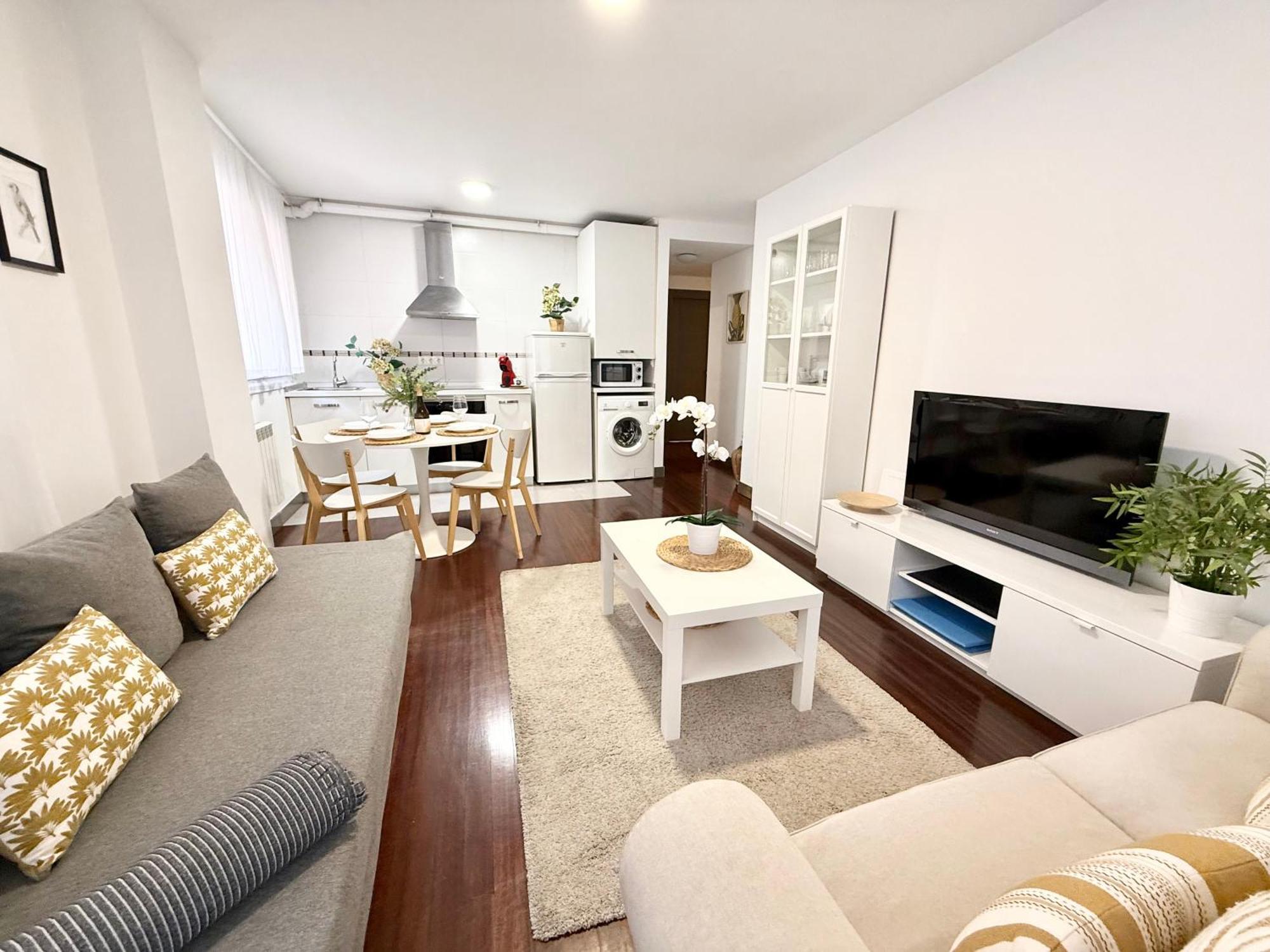 Castro Holidays - Centrico Piscina Urbanizacion Garaje Gratis Кастро-Урдіалес Екстер'єр фото