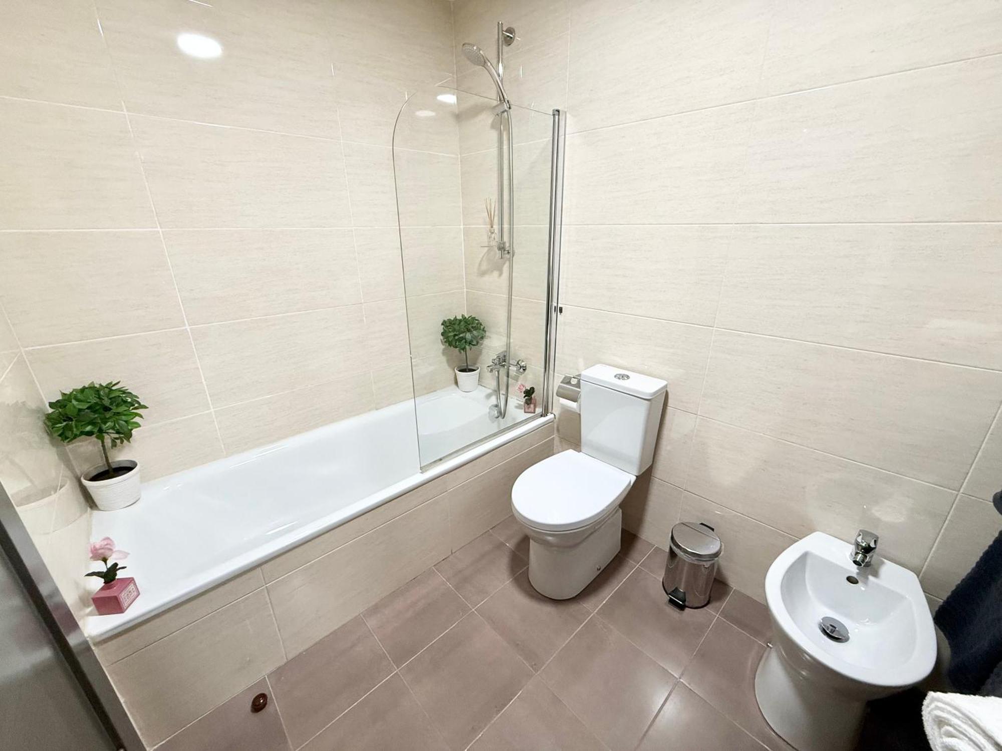 Castro Holidays - Centrico Piscina Urbanizacion Garaje Gratis Кастро-Урдіалес Екстер'єр фото